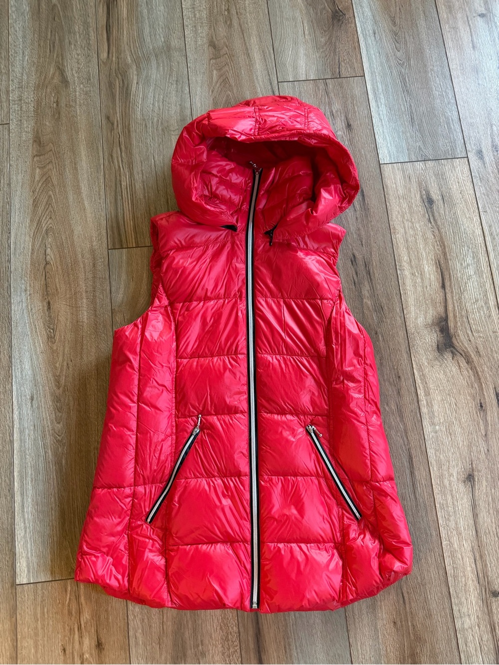 ANORAK Bright Red Quilted Hooded Puffer Vest